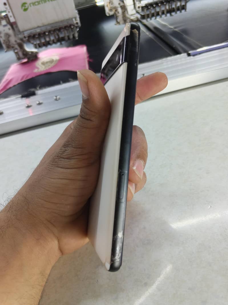 Google Pixel 6a 1