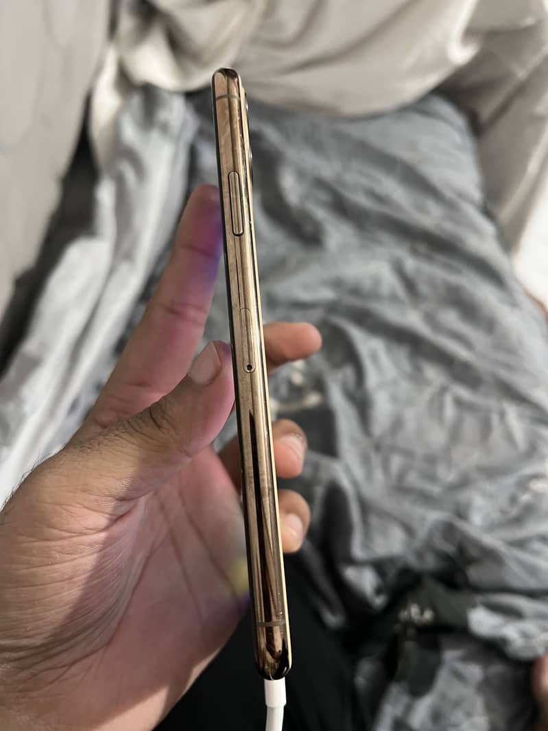 Apple iPhone 11 Pro Max 5