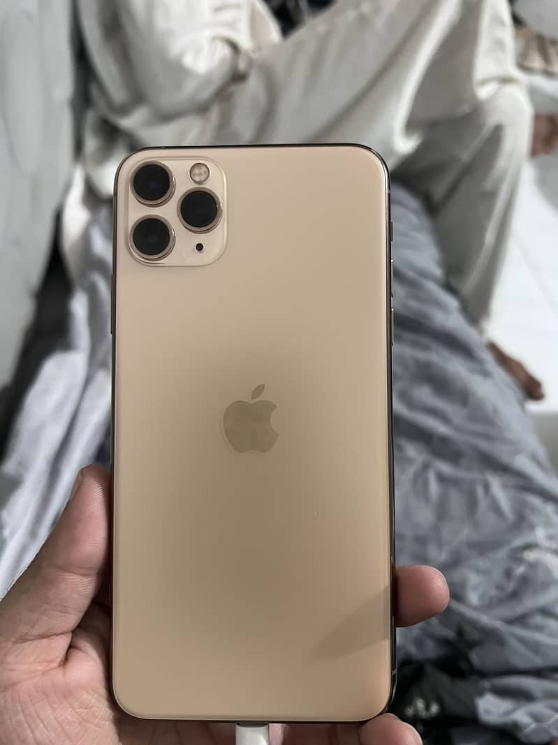 Apple iPhone 11 Pro Max 6