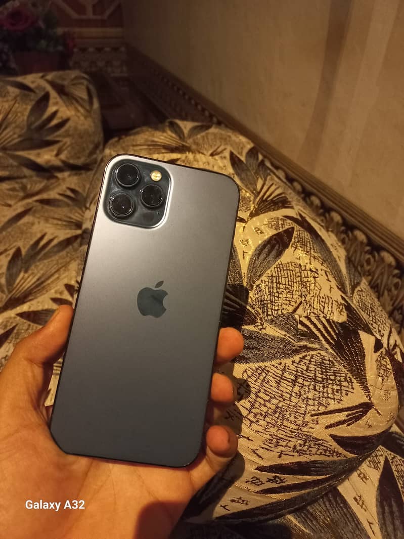 Apple iPhone 12 Pro Max 3