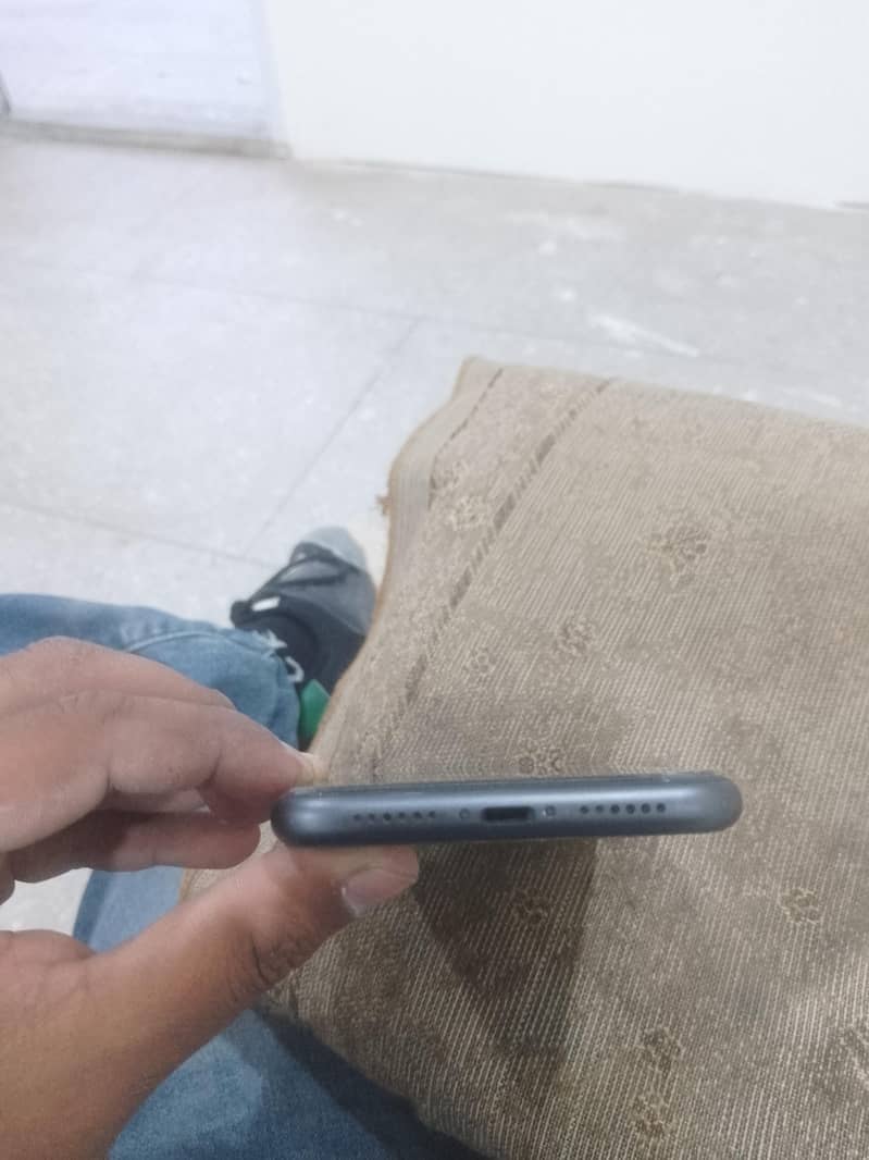 Apple iPhone 11 1