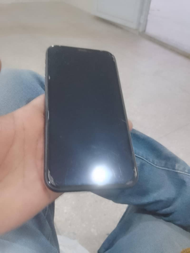 Apple iPhone 11 2