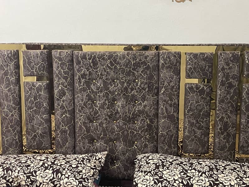 King size bed with side table 5