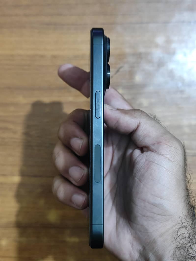 Apple iPhone 15 Pro ( Not opened or Repaired ) 3