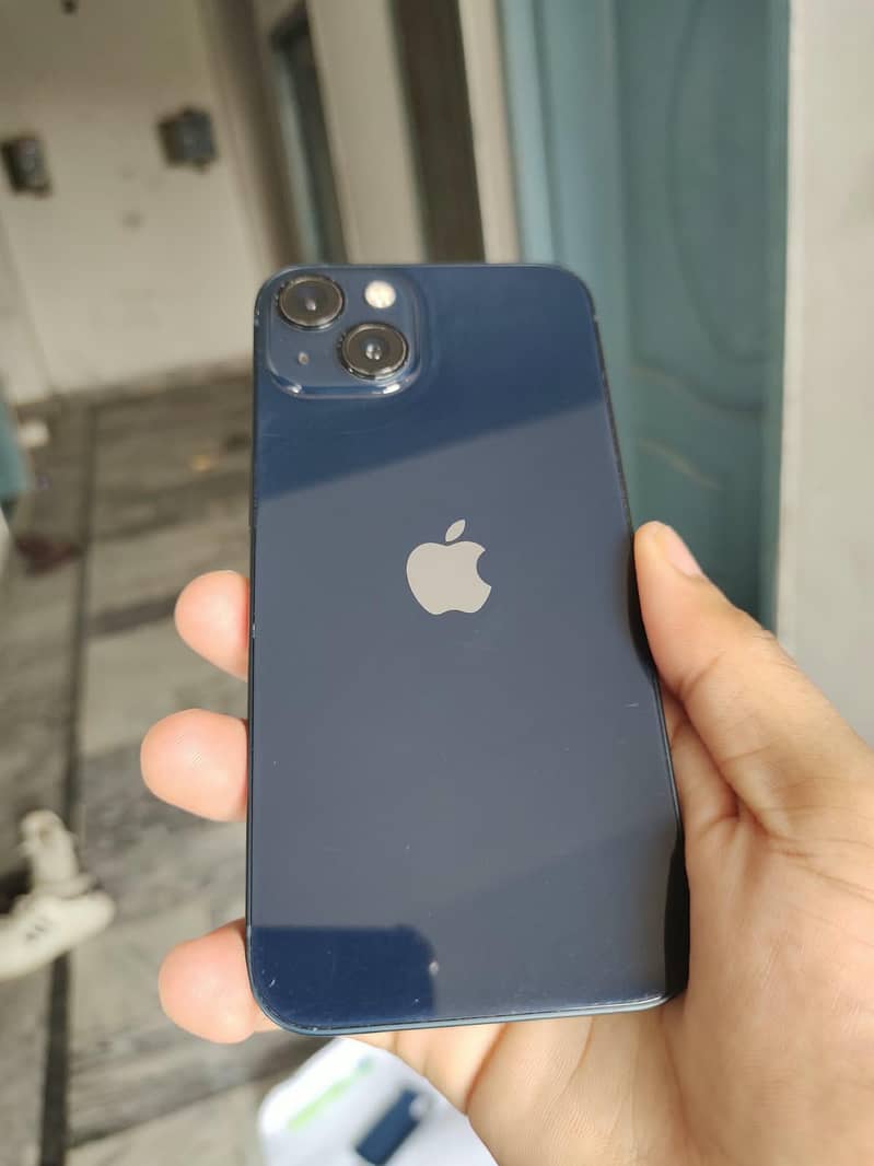 Apple iPhone 13 0