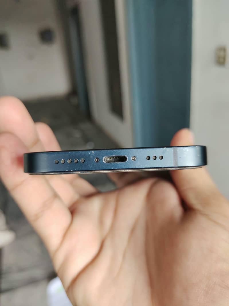 Apple iPhone 13 3