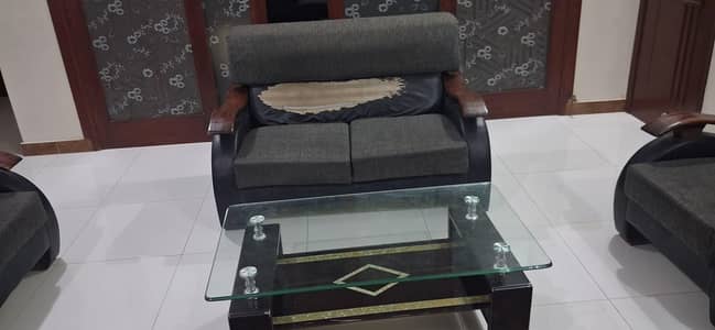 7 seater sofa with center table