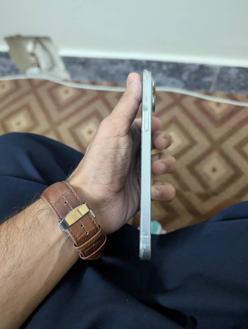 Apple iPhone 12 Pro Max 2
