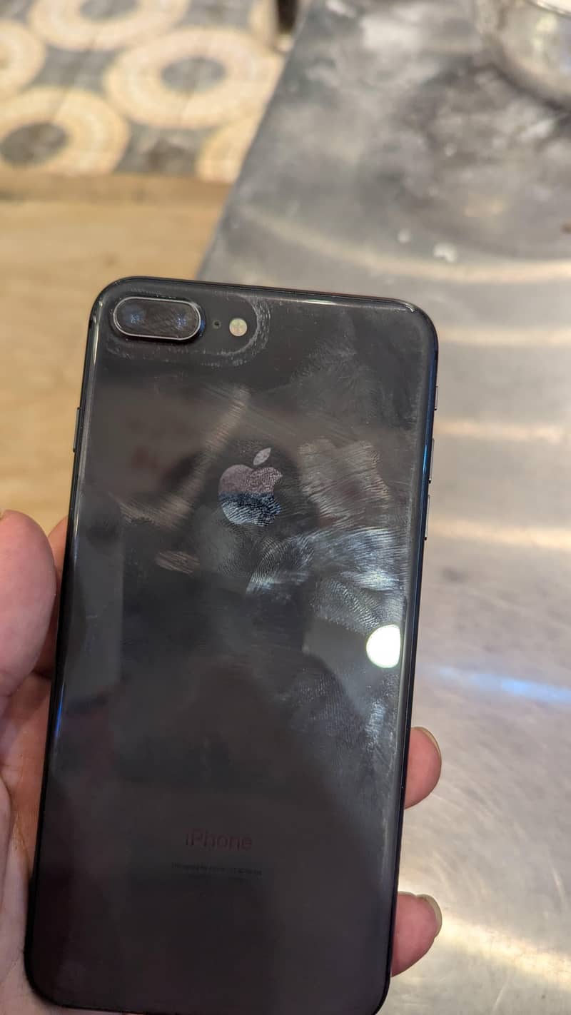 Apple iPhone 8 Plus 7