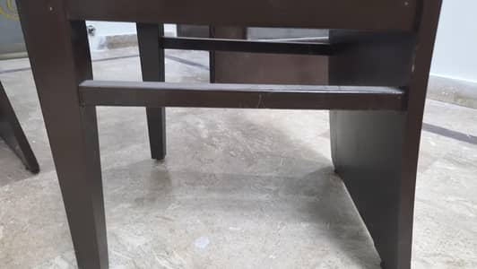 very stylish Dining set of 6 chairs for sale