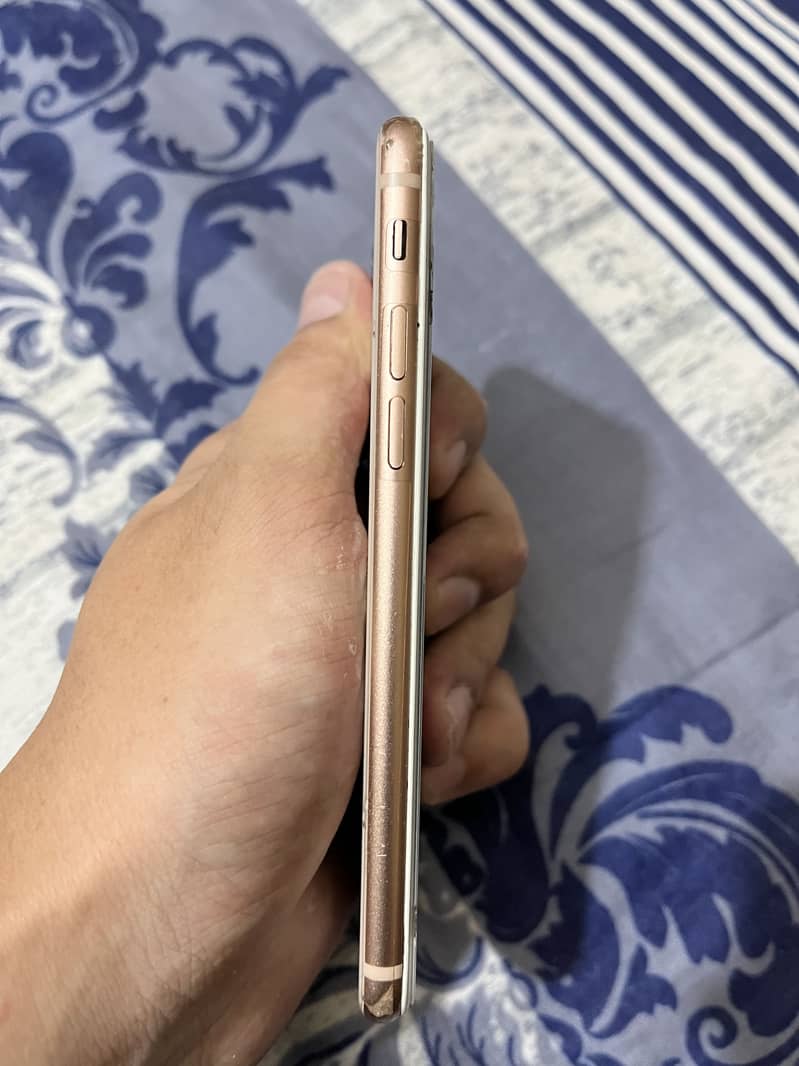 Apple iPhone 8 6