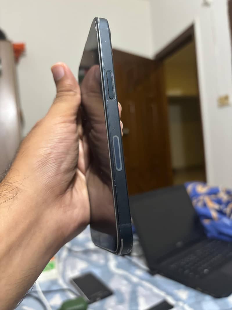 Apple iPhone 13 1