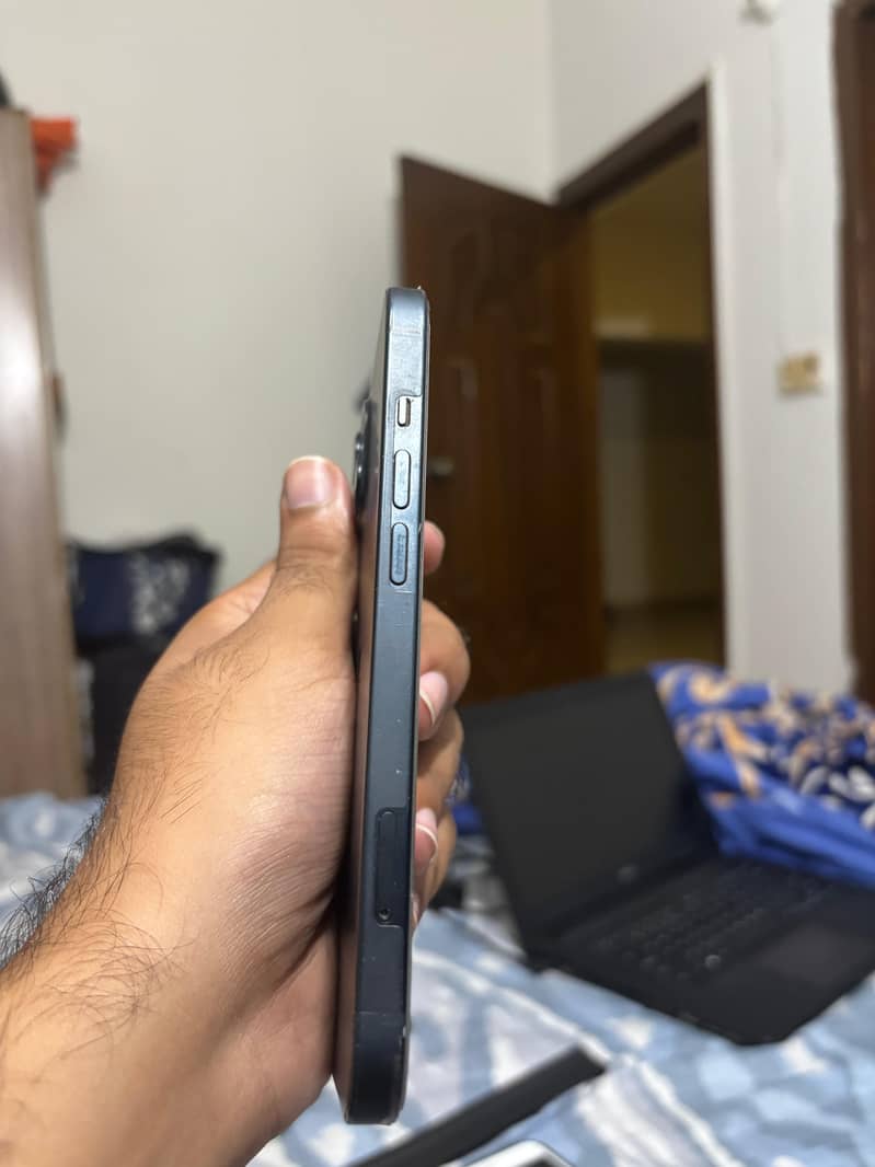 Apple iPhone 13 3