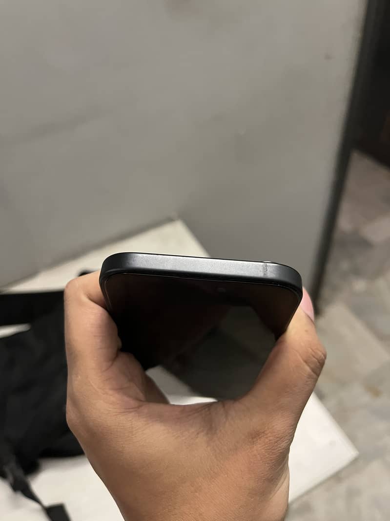 Apple iPhone 15 5