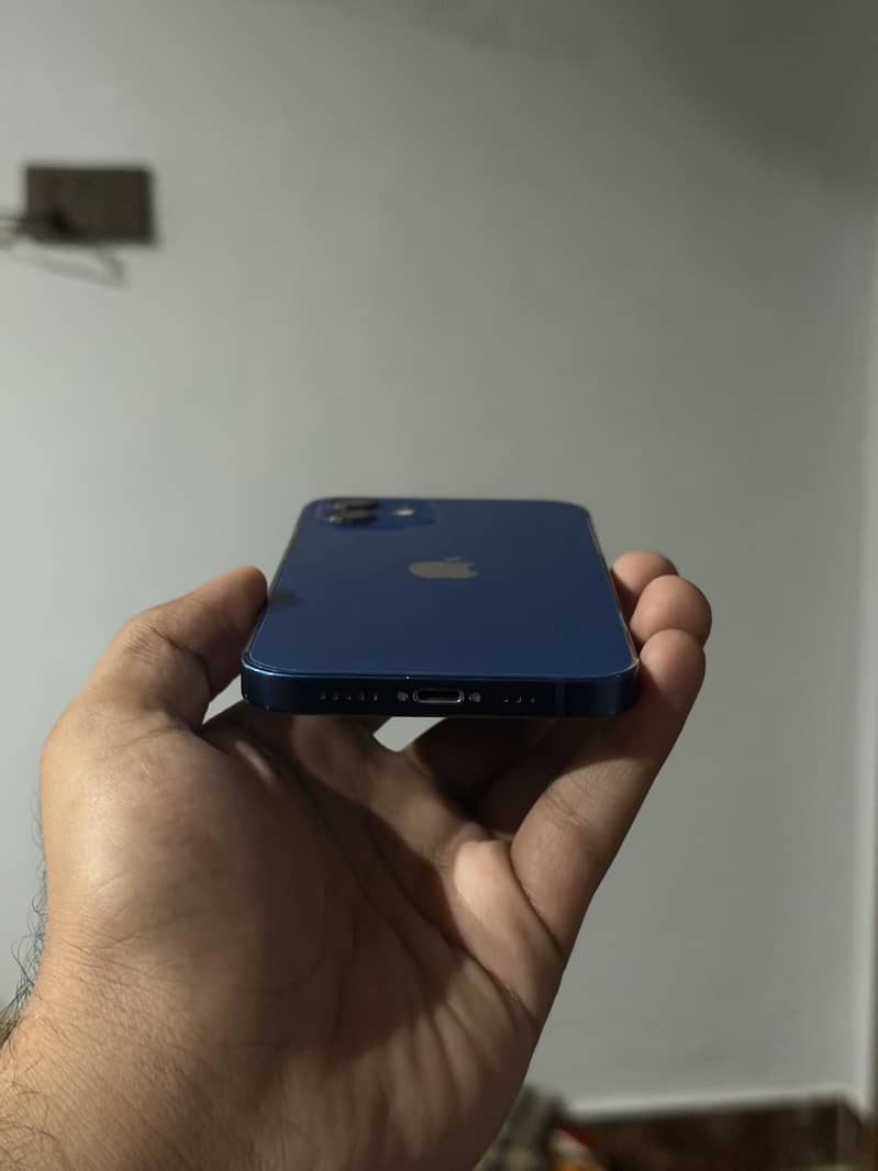Apple iPhone 12 5