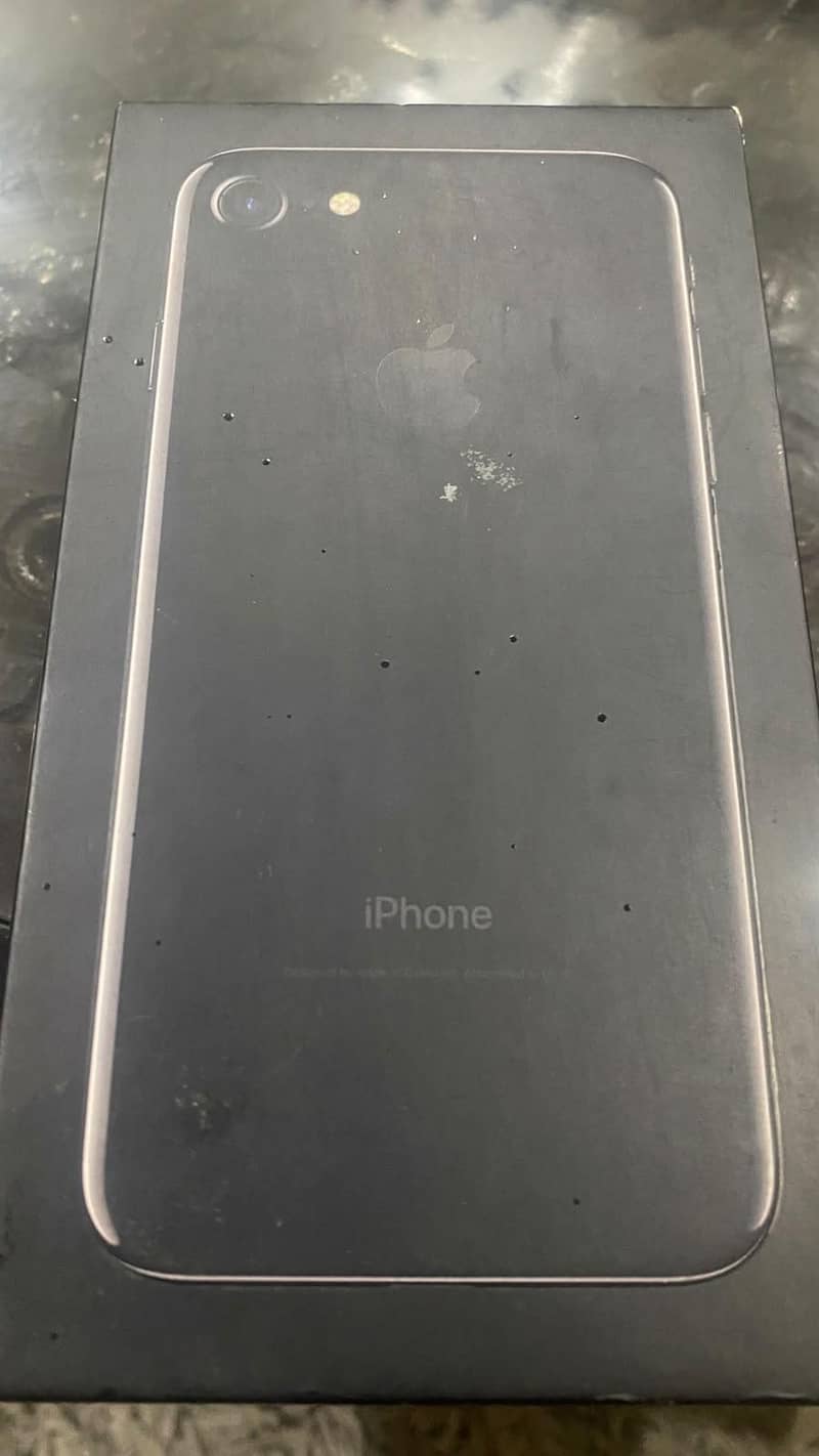Apple iPhone 7 0