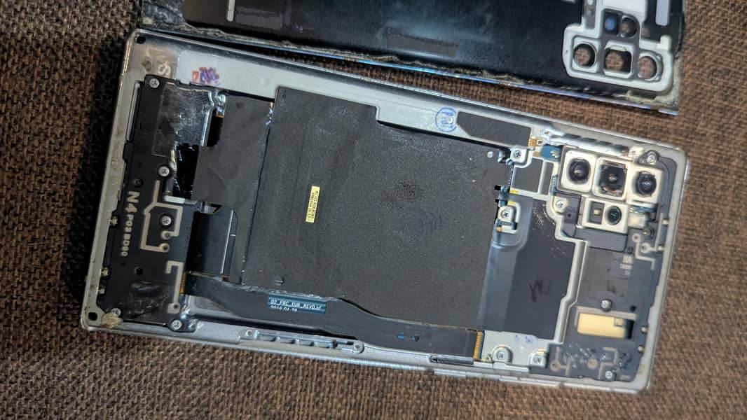 Samsung Mobile Note 10 Plus 2