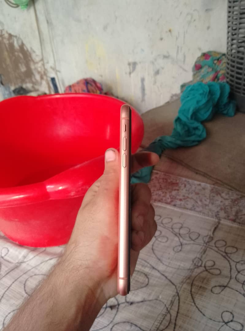 Apple iPhone XR 6