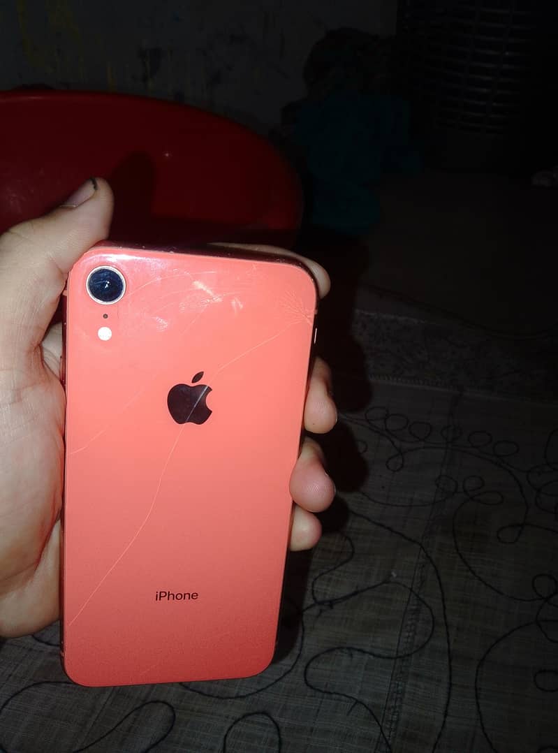 Apple iPhone XR 10