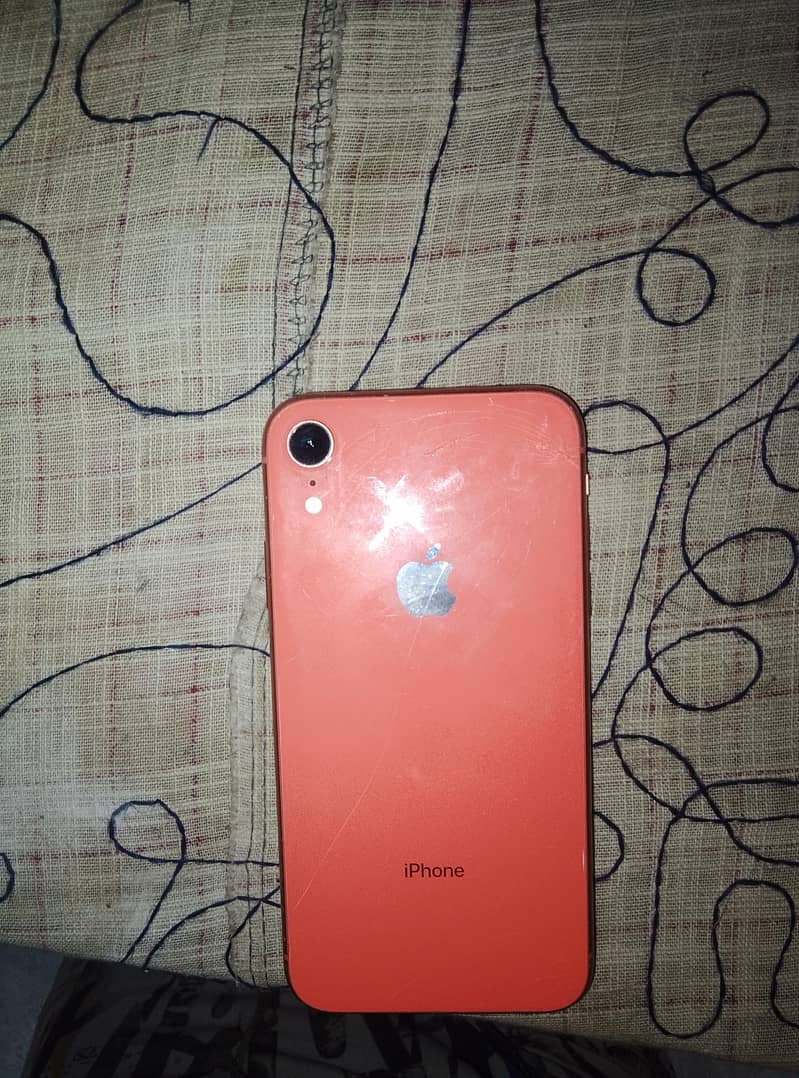Apple iPhone XR 13