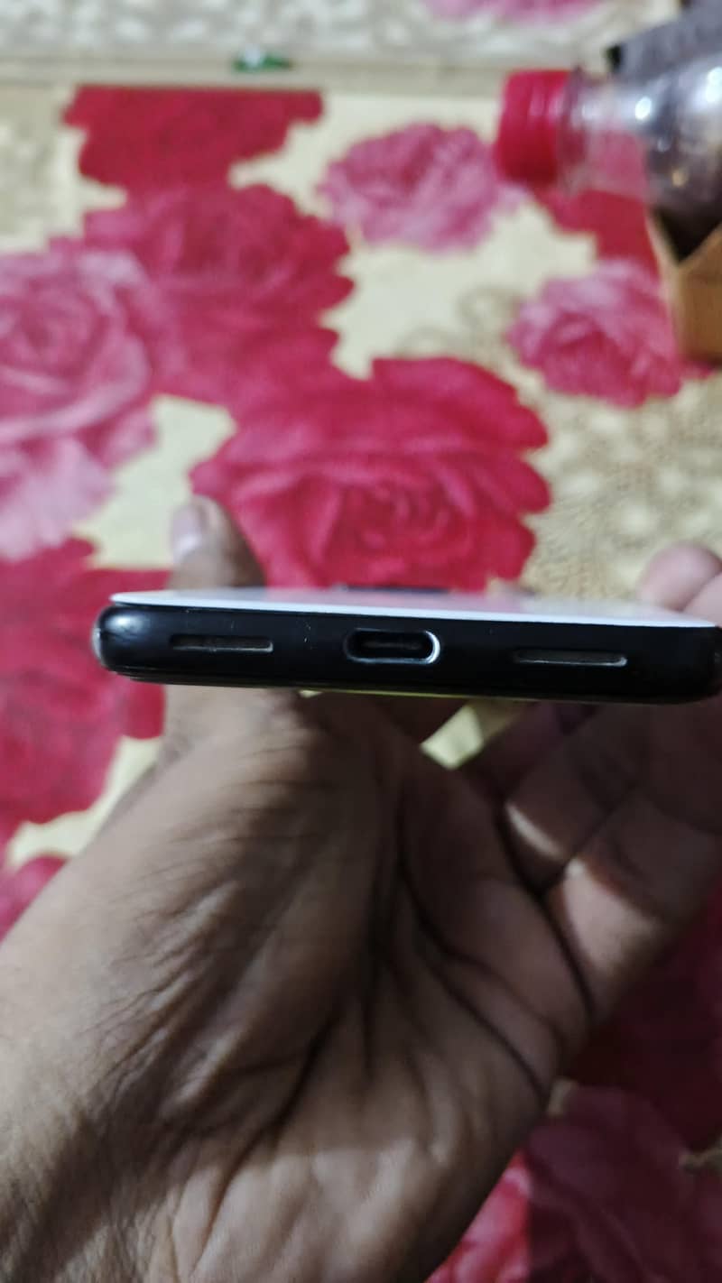 Google Pixel 4 3