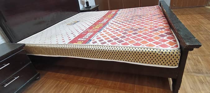 Bed Set With Matress and Table Lamps