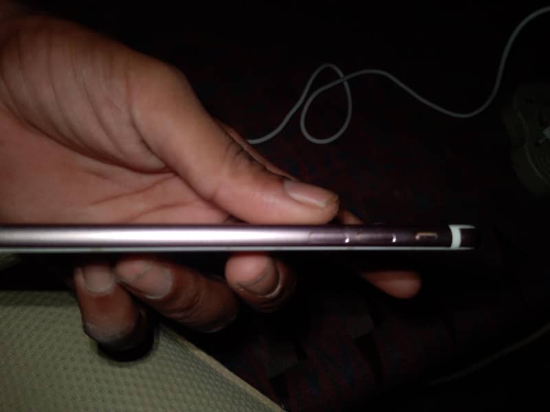 Apple iPhone 7 2