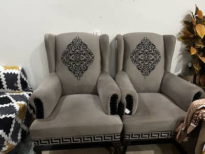 2 royal sofa seats