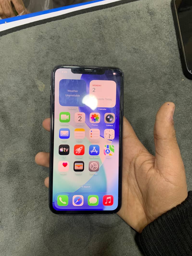Apple iPhone 11 Pro Max 1