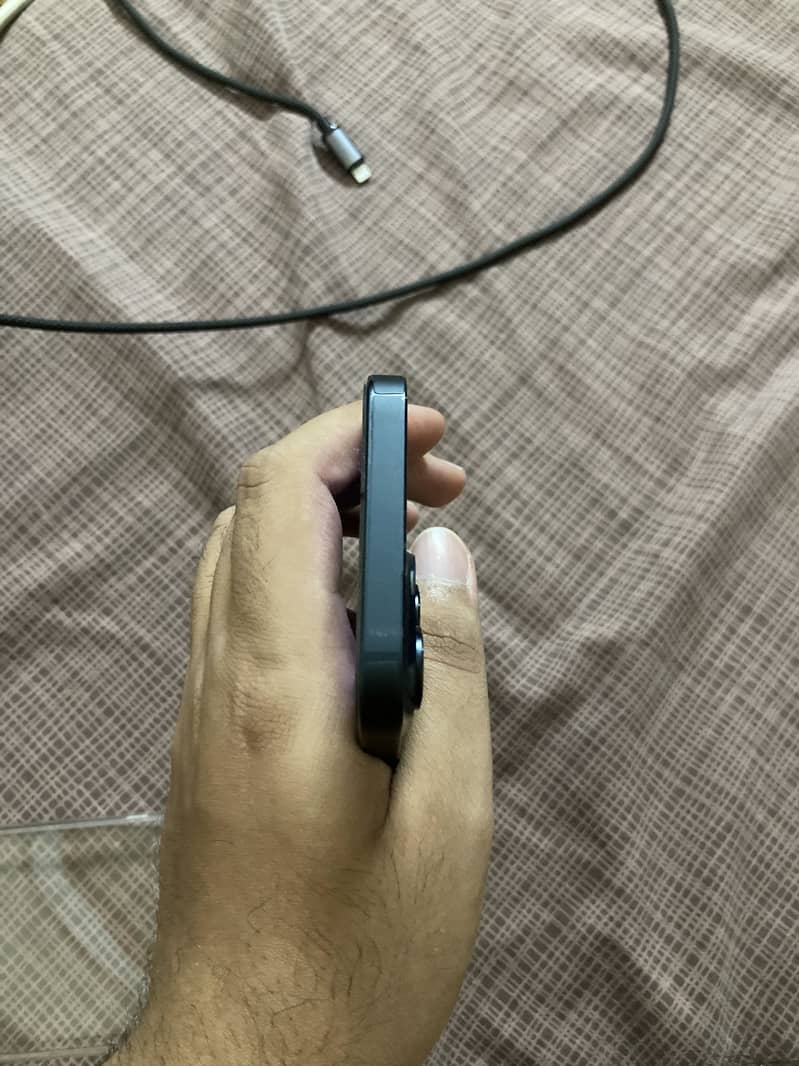Apple iPhone 14 Jv 0