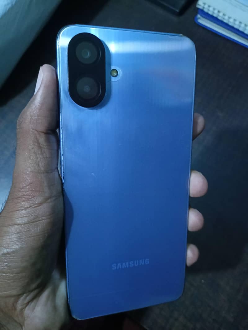Samsung Mobile A07 1