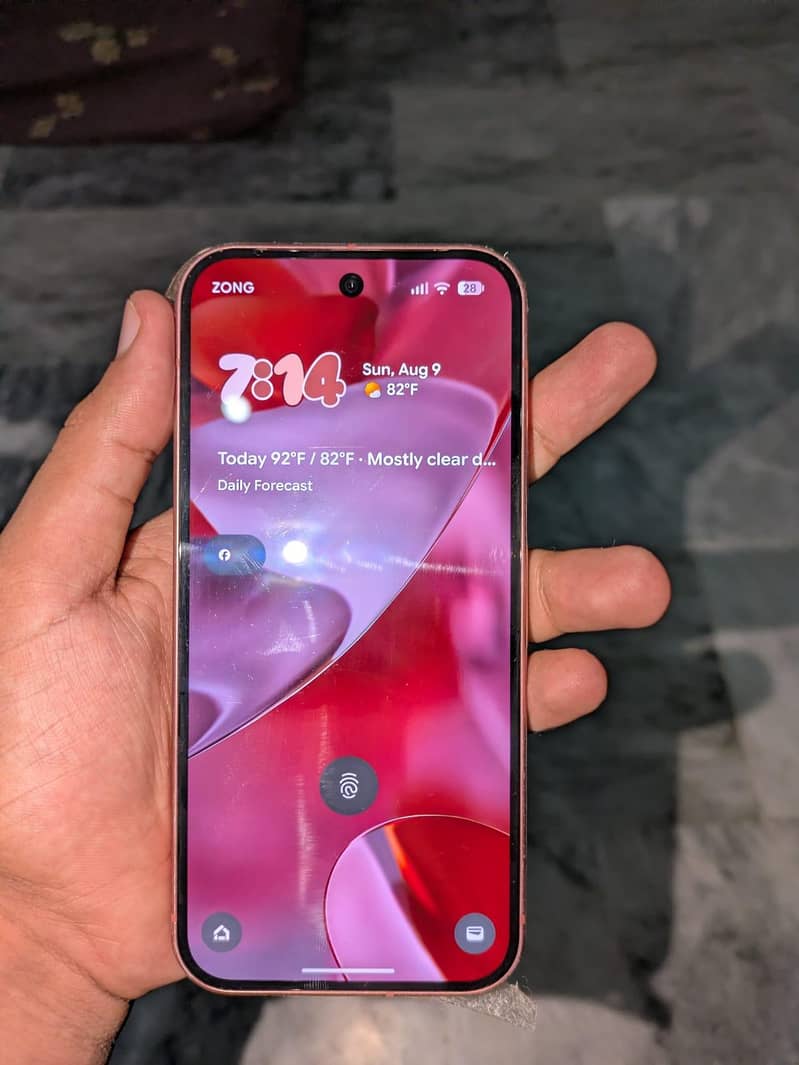 Google Pixel 9 6