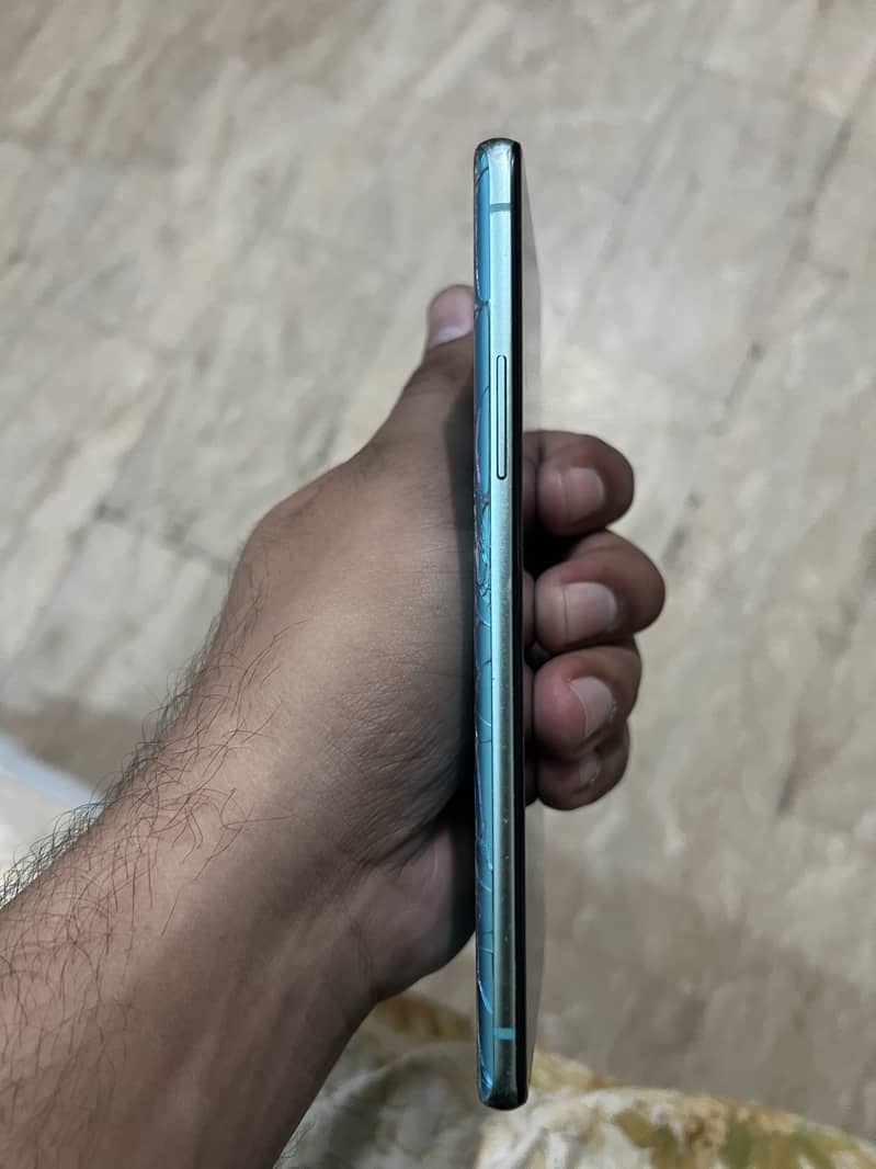 One Plus 8T 4