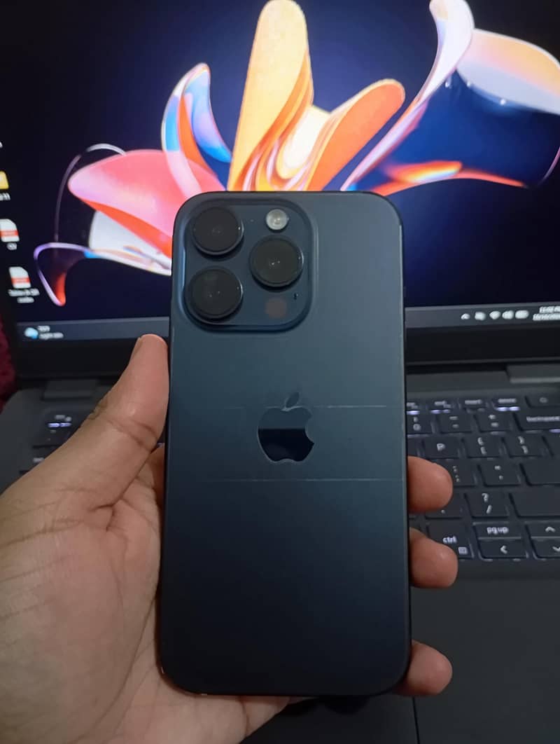 Apple iPhone 15 Pro 0