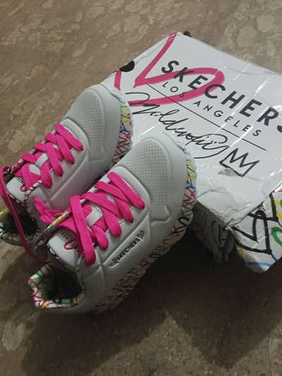 Original Skechers shoes ( girls )