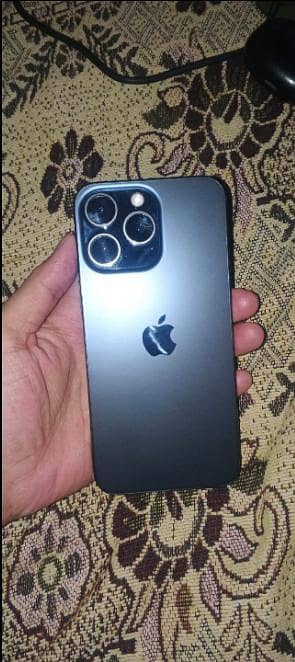 Apple iPhone 15 Pro Max 0