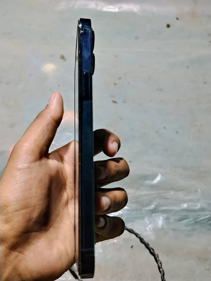 Apple iPhone 12 Pro Max 3