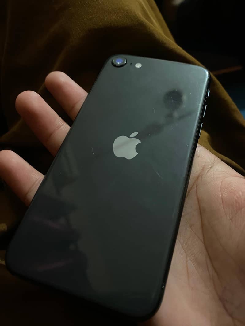 Apple iPhone SE 0