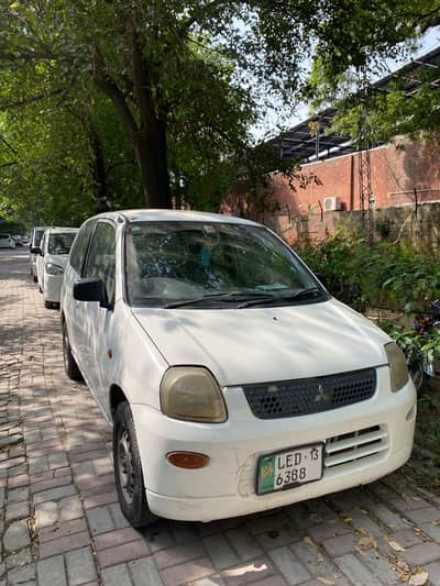 Mitsubishi Minica 2008
