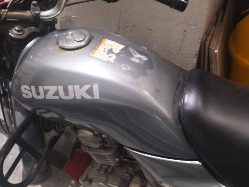 Suzuki gd 9