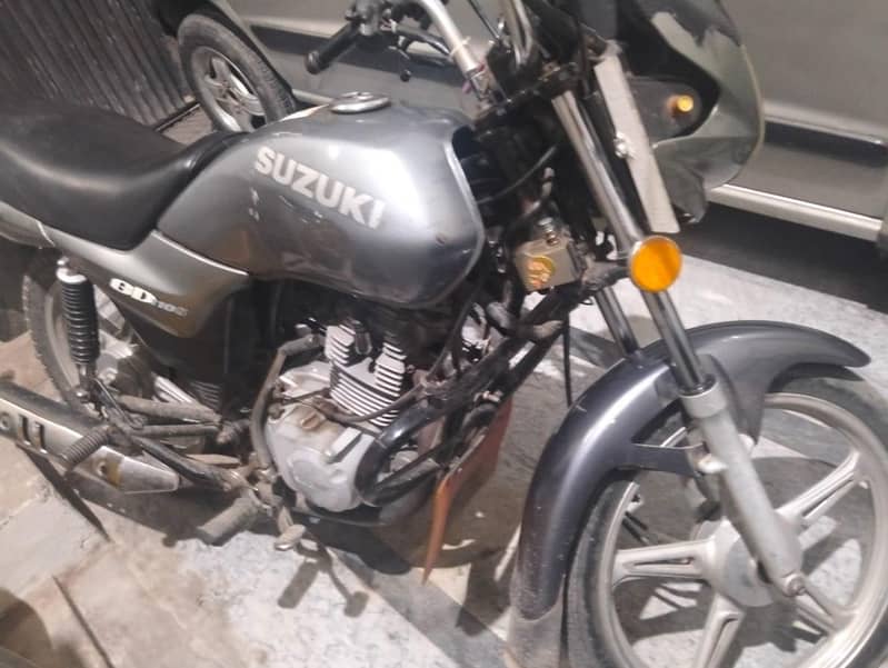 Suzuki gd 16