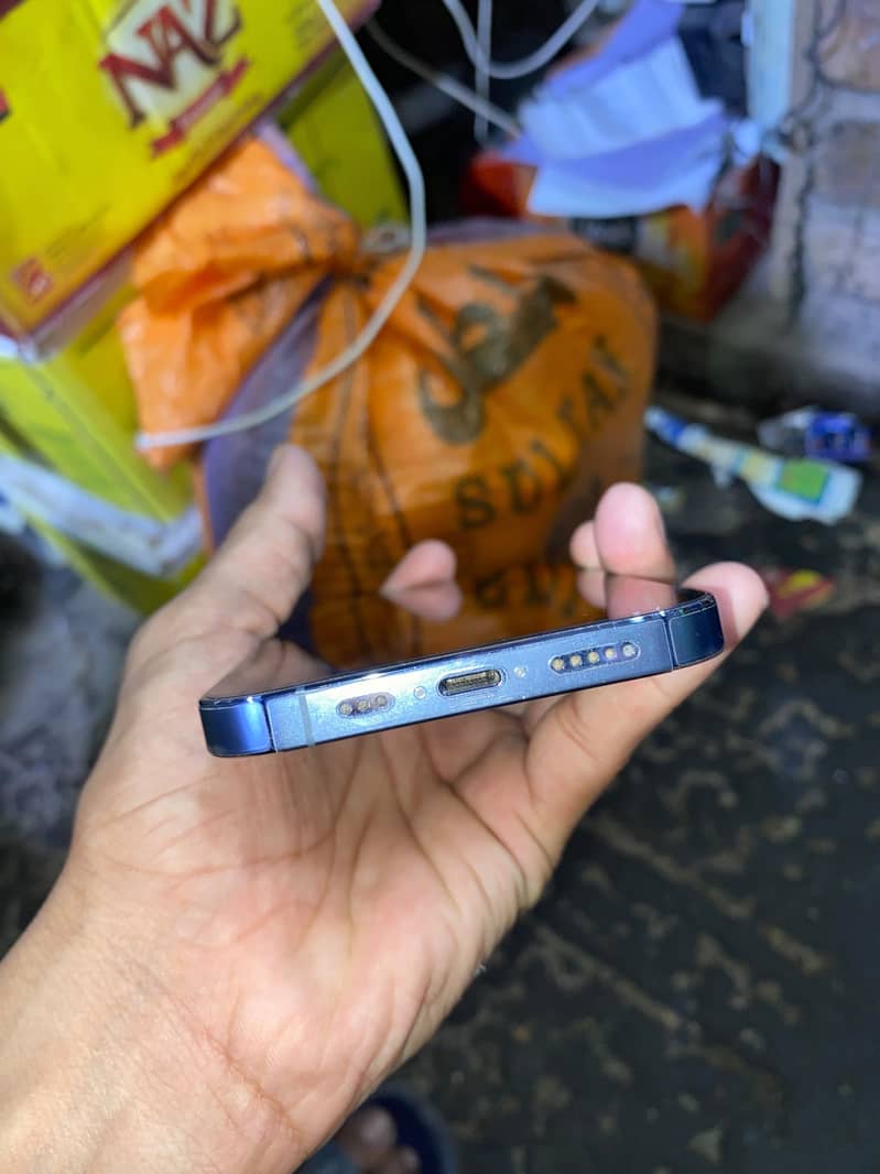 Apple iPhone 13 Pro 1