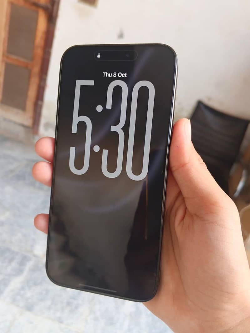 Apple iPhone 15 Pro Max 1