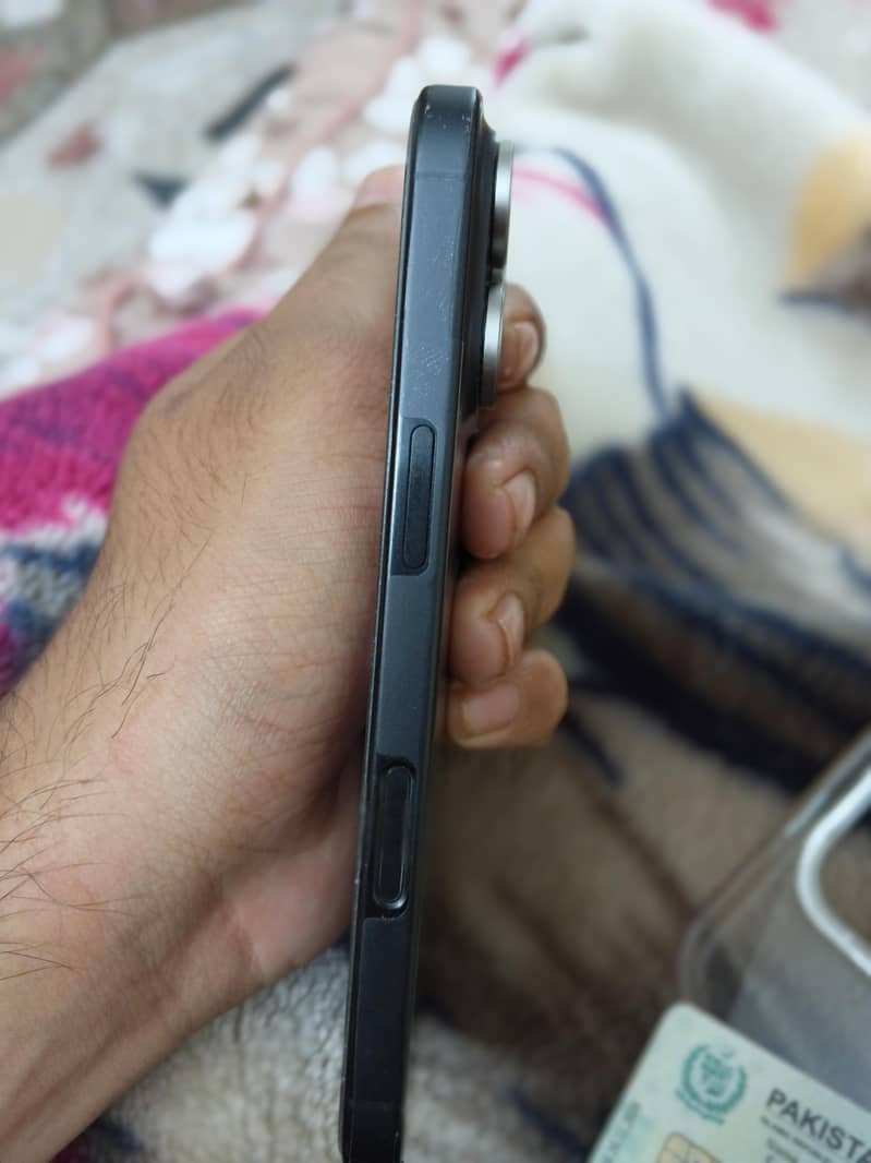 iphone 16pro 4