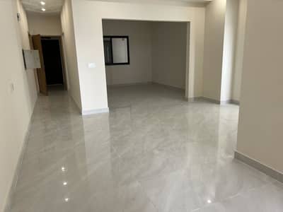 Brand new 3 bedroom apartment for rent Warda hamna 5 star resdencia