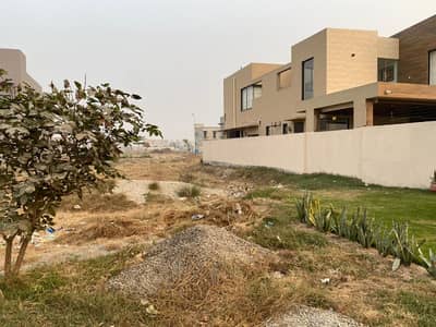 1 Kanal Plot No 323/5 Urgent For Sale in DHA Phase 8 Block X Prime Location