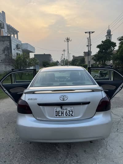 Toyota Belta 2007