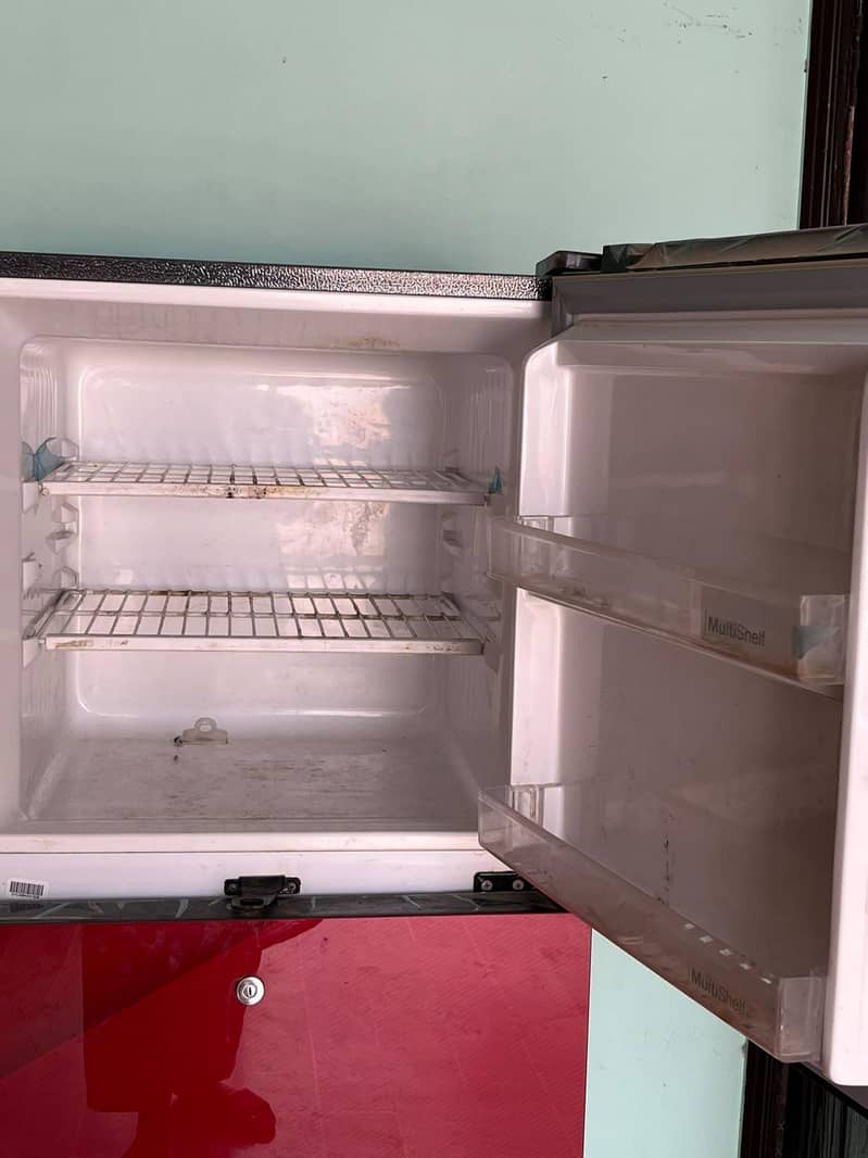 refrigerator 0