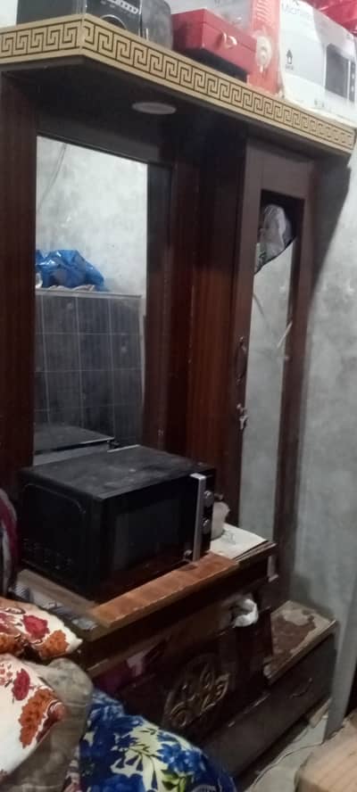 used dresing tabal