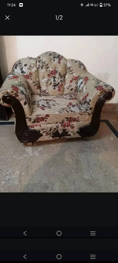Almost New Sofa Set f